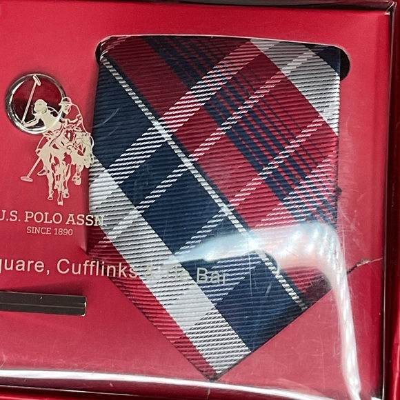 US POLO ASSN 4 piece,Tye, pocket Square, cufflinks,tie tack, plaid,trendy red - Picture 3 of 5